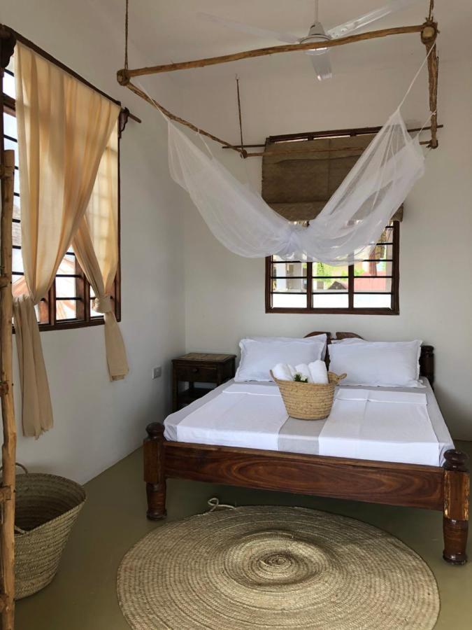 Mlango Paje House Bed and Breakfast Exterior foto