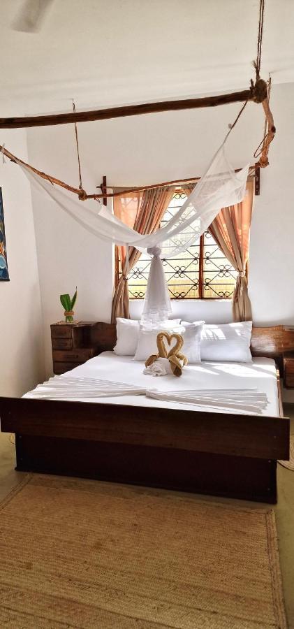 Mlango Paje House Bed and Breakfast Exterior foto