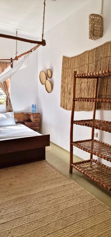 Mlango Paje House Bed and Breakfast Exterior foto