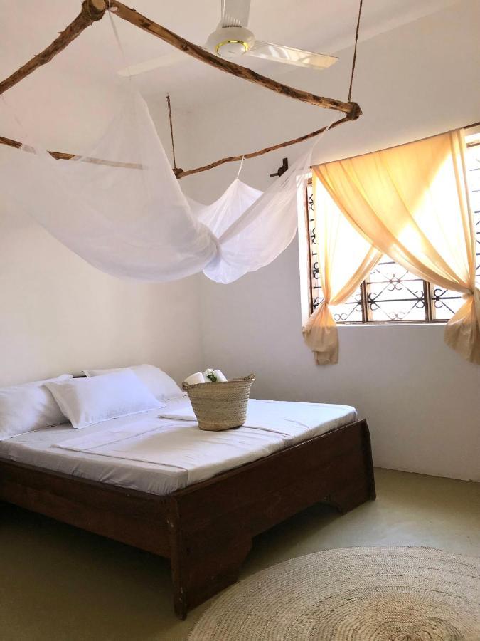 Mlango Paje House Bed and Breakfast Exterior foto